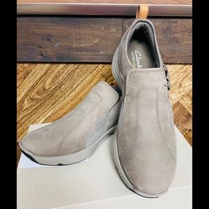 Clarks Wave River Sage Nubuck Shoes 👟